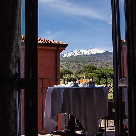 Picciolo Etna Golf Resort & Spa, Curio Collection By Hilton 4*