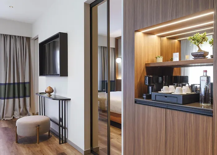 Picciolo Etna Golf & Spa, Curio Collection By Hilton فندق كاستيليوني دي سيشيليا
