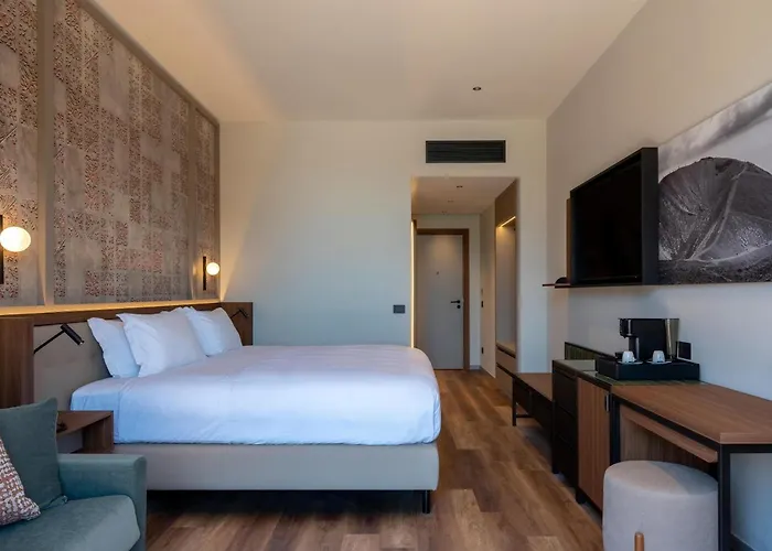 Picciolo Etna Golf & Spa, Curio Collection By Hilton فندق